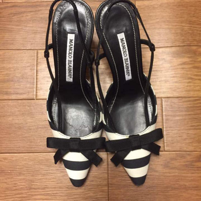 MANOLO BLAHNIK(マノロブラニク)の【美品】マノロブラニク パンプスサイズ34  2/1 レディースの靴/シューズ(ハイヒール/パンプス)の商品写真