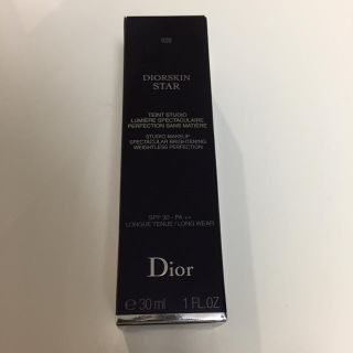 ディオール(Dior)のディオールスキン  スター フルイド(ファンデーション)