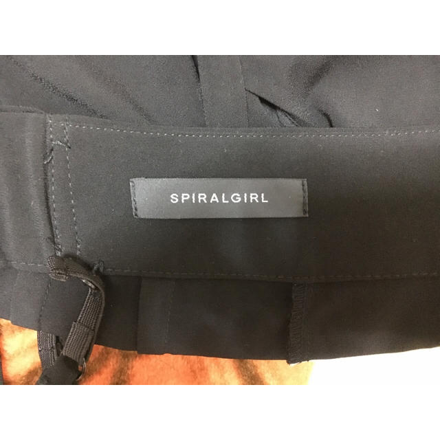 SPIRAL GIRL(スパイラルガール)のSPIRAL GIRL クロップドパンツ レディースのパンツ(クロップドパンツ)の商品写真