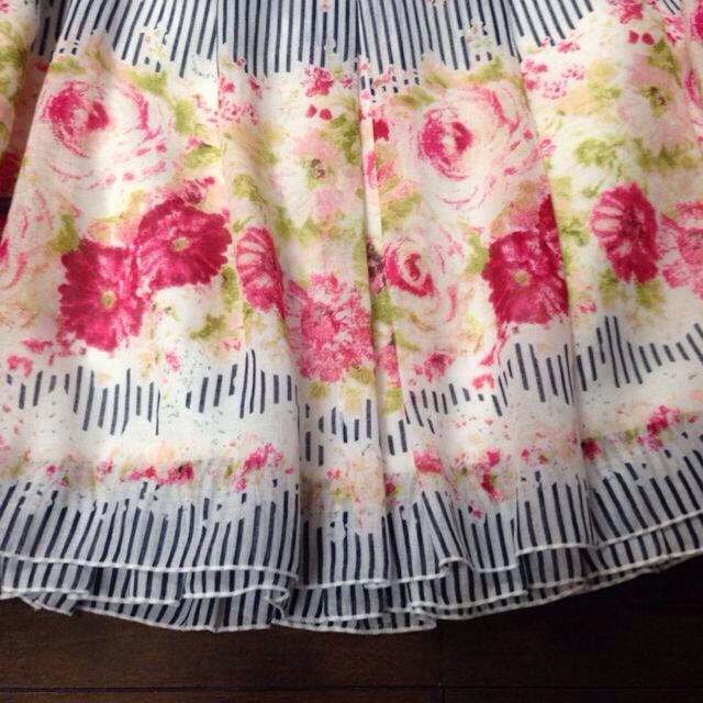 L'EST ROSE(レストローズ)のレストローズ♡花柄♡スカート♡ レディースのスカート(ひざ丈スカート)の商品写真