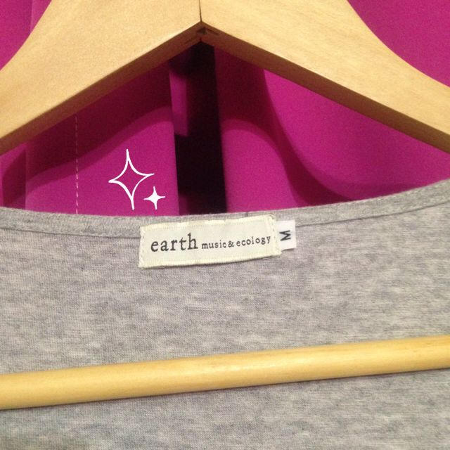 earth music & ecology(アースミュージックアンドエコロジー)の送込✨earth m＆e刺繍Tシャツ レディースのトップス(Tシャツ(半袖/袖なし))の商品写真