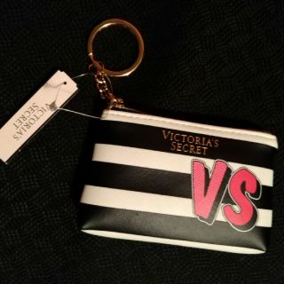 ヴィクトリアズシークレット(Victoria's Secret)のVictoria's Secret コインケース　ミニポーチ　新品未使用(コインケース)