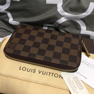 ルイヴィトン(LOUIS VUITTON)のコンパクト ジッピー(長財布)