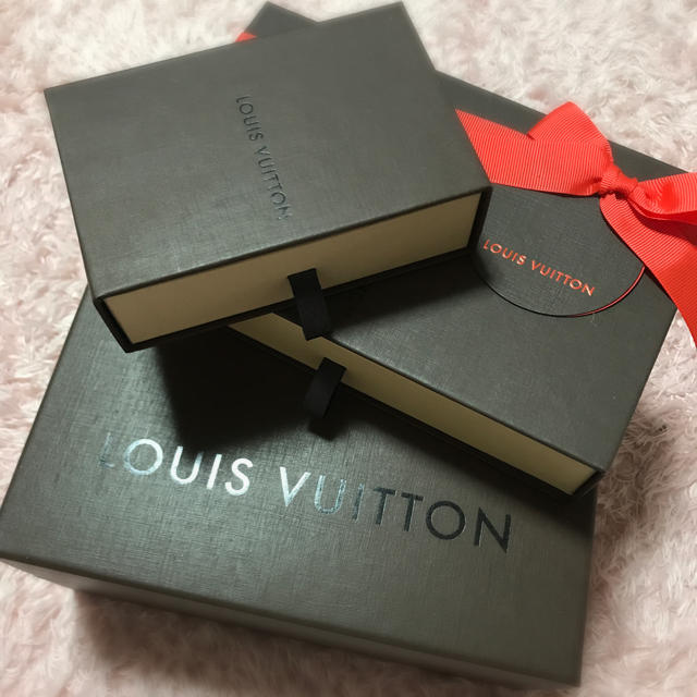 LOUIS VUITTON(ルイヴィトン)のLOUIS VUITTON3タイプ箱 エンタメ/ホビーのトレーディングカード(Box/デッキ/パック)の商品写真