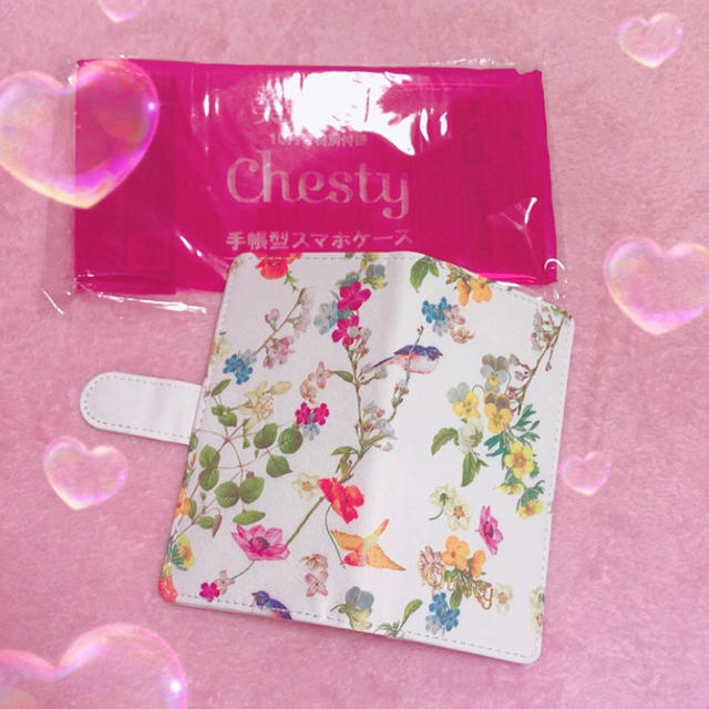 Chesty(チェスティ)のʚ꒰⑅新品！🕊花❁キレイに中央寄り柄⑅꒱ɞ スマホ/家電/カメラのスマホアクセサリー(iPhoneケース)の商品写真