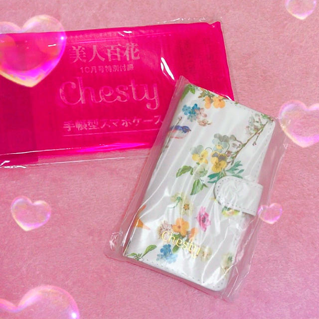 Chesty(チェスティ)のʚ꒰⑅新品！🕊花❁キレイに中央寄り柄⑅꒱ɞ スマホ/家電/カメラのスマホアクセサリー(iPhoneケース)の商品写真