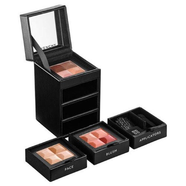 GIVENCHY TRAVEL EXCLUSIVE GIVENCHY TRAVEL EXCLUSIVE