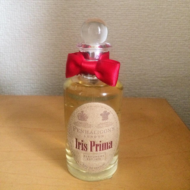 Penhaligon's(ペンハリガン)のペンハリガン PENHALIGONS アイリスプリマ 50ml オードパルファム コスメ/美容の香水(香水(女性用))の商品写真