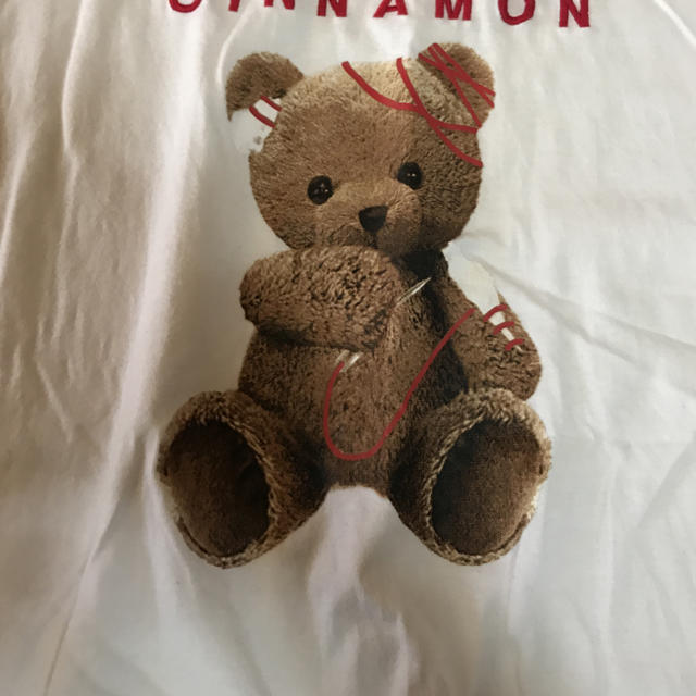 Honey Cinnamon(ハニーシナモン)のhoney cinnamon くま ロンT ホワイト ハニーシナモン 長袖 レディースのトップス(Tシャツ(半袖/袖なし))の商品写真