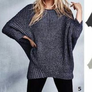 ヴィクトリアズシークレット(Victoria's Secret)の新品！Victoria's Secret☆Crewneck Poncho(ニット/セーター)