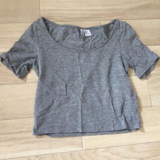 エイチアンドエム(H&M)のショート丈 トップス H&M (Tシャツ(半袖/袖なし))