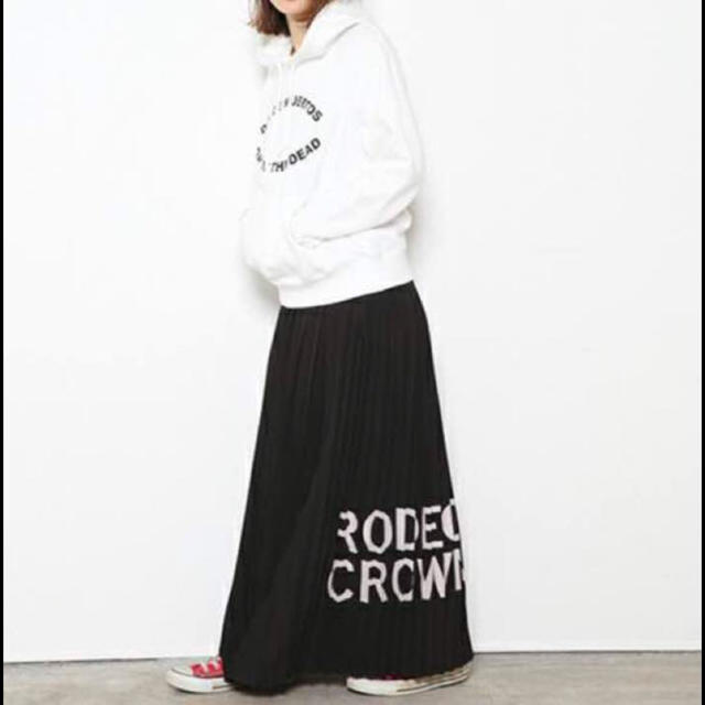 RODEO CROWNS WIDE BOWL(ロデオクラウンズワイドボウル)の新品未使用タグ付き！ RCWB ロデオクラウンズ ロゴ プリーツ スカート レディースのスカート(ロングスカート)の商品写真