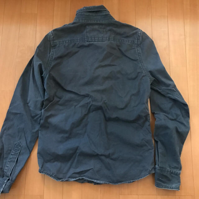 Abercrombie&Fitch(アバクロンビーアンドフィッチ)のアバクロ ミリタリーシャツ メンズのジャケット/アウター(ミリタリージャケット)の商品写真