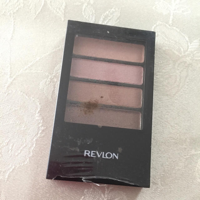 REVLON(レブロン)のレブロン【REVLON】アイシャドウ コスメ/美容のベースメイク/化粧品(アイシャドウ)の商品写真