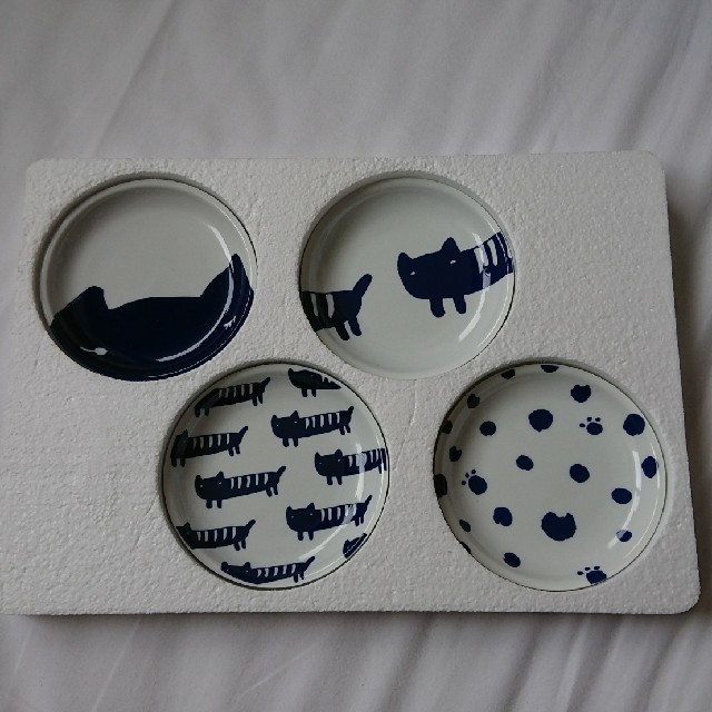 TSUMORI CHISATO(ツモリチサト)のツモリチサト 小皿４枚セット インテリア/住まい/日用品のキッチン/食器(食器)の商品写真