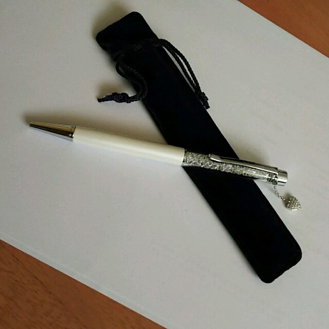 Swarovski 新品 スワロフスキー ハートチャーム付き黒のボールペンの通販 By ブラウン S Shop スワロフスキーならラクマ Swarovski 新品 スワロフスキー ハートチャーム付き黒のボールペンの通販 By ブラウン S Shop スワロフスキーならラクマ