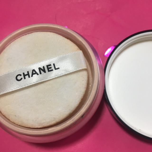 CHANEL フェイスパウダー プードゥル ユニヴェルセル リーブル 残量9割