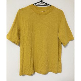 ユニクロ(UNIQLO)のマスタードTシャツ(Tシャツ(半袖/袖なし))