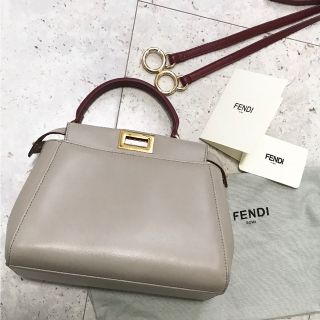 フェンディ(FENDI)のフェンディ FENDI ミニ ピーカブー グレー ベージュ 赤 ピンク(ショルダーバッグ)