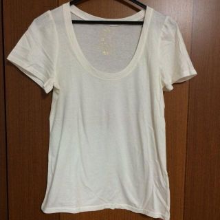 エスティークローゼット(s.t.closet)のほんのりゴールドラメ 白Tシャツ(Tシャツ(半袖/袖なし))