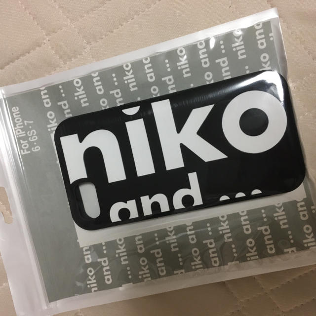 niko and...(ニコアンド)のスマホケース スマホ/家電/カメラのスマホアクセサリー(iPhoneケース)の商品写真