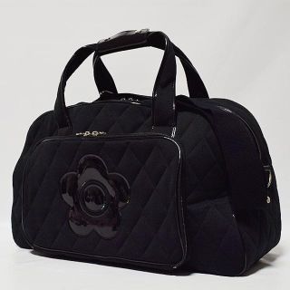 マリークワント(MARY QUANT)の美品 MARY QUANT 🌼黒デイジーキルティング ボストン*ショルダーバック(ボストンバッグ)