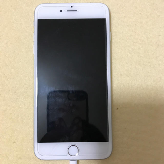 iPhone(アイフォーン)の【18日まで】iPhone6plus 128GB シルバー スマホ/家電/カメラのスマートフォン/携帯電話(スマートフォン本体)の商品写真