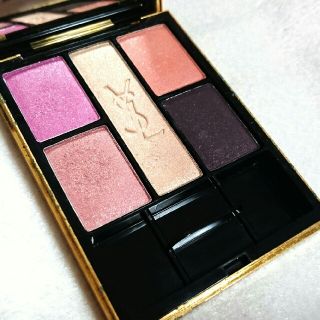 イヴサンローランボーテ(Yves Saint Laurent Beaute)の限定品☆イヴサンローン パレット フラワー クラッシュ アイ(アイシャドウ)