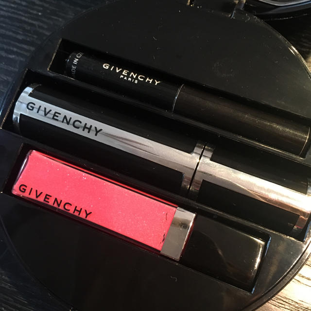 GIVENCHY(ジバンシィ)のジバンシー メイクパレット☆ コスメ/美容のキット/セット(コフレ/メイクアップセット)の商品写真