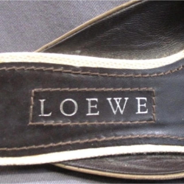 LOEWE(ロエベ)の 【うり様専用】LOEWEのミュールとDIANAのフラットシューズ レディースの靴/シューズ(ミュール)の商品写真