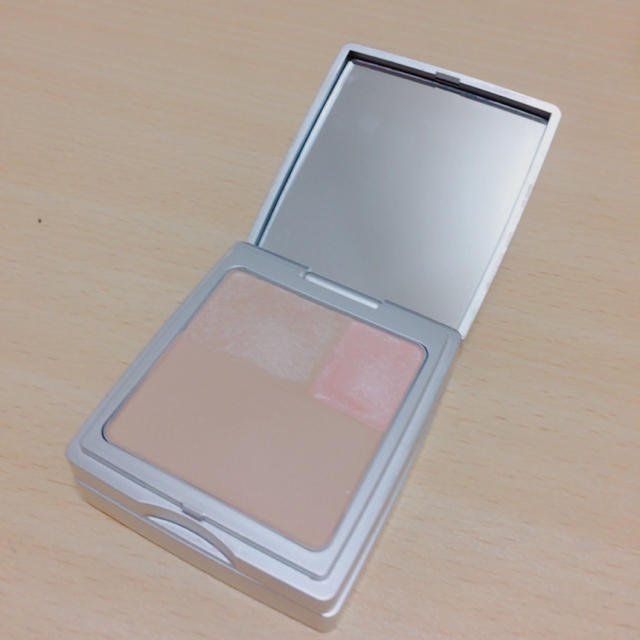 RMK(アールエムケー)のRMK プレストパウダー N(P) 02 [おしろい] コスメ/美容のベースメイク/化粧品(フェイスパウダー)の商品写真