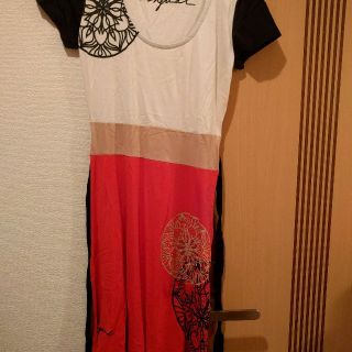 デシグアル(DESIGUAL)のDesigual★未使用ワンピース★S〜Mの方に(ひざ丈ワンピース)