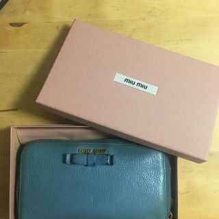 ミュウミュウ(miumiu)のmiumiu 長財布☆*｡ﾟ﻿(財布)