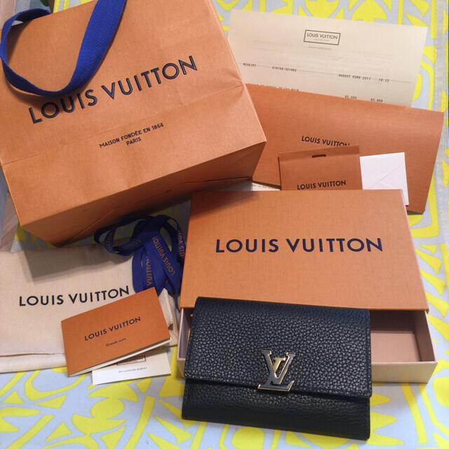 LOUIS VUITTON(ルイヴィトン)の 新品未使用✰本物✰今期秋冬モデル✰LOUIS VUITTON✰ルイヴィトン財布 レディースのファッション小物(財布)の商品写真