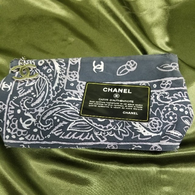 CHANEL　ペイズリー柄コットンポーチ 1