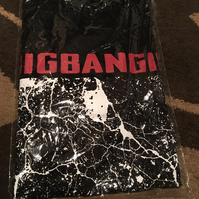 BIGBANG(ビッグバン)のBIGBANG 公式ロングTシャツ！ エンタメ/ホビーのタレントグッズ(ミュージシャン)の商品写真