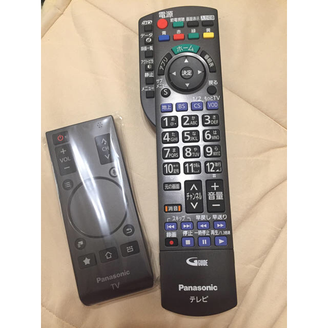 Panasonic(パナソニック)のPanasonic TVリモコン N2QAYB000848 40307Aセット スマホ/家電/カメラのテレビ/映像機器(テレビ)の商品写真