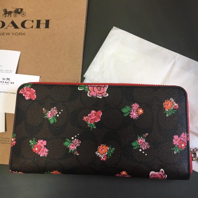 COACH(コーチ)のCOACH 未使用 財布 花柄 レディースのファッション小物(財布)の商品写真