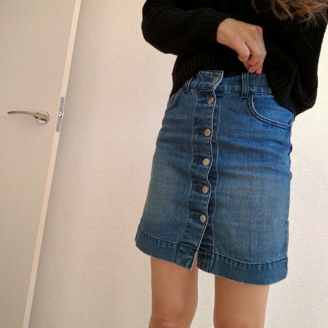 H&M(エイチアンドエム)のデニム　タイト　ミニ レディースのスカート(ミニスカート)の商品写真