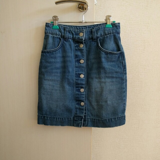H&M(エイチアンドエム)のデニム　タイト　ミニ レディースのスカート(ミニスカート)の商品写真