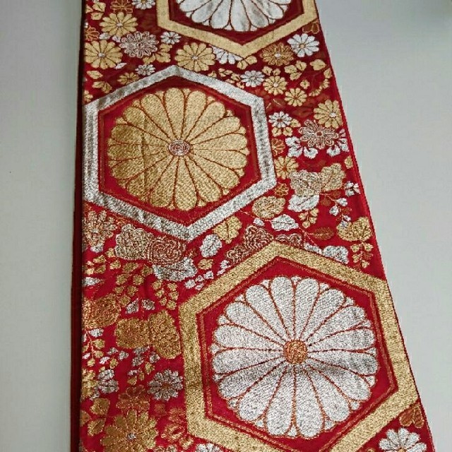 スペシャルオファ 金、銀糸の刺繍が素敵な帯 アンティーク その他 スペシャルオファ 金、銀糸の刺繍が素敵な帯 アンティーク その他