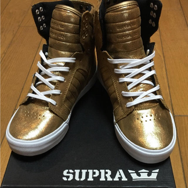 SUPRA(スープラ)のWOMENS SKYTOP GOLD sw18261 レディースの靴/シューズ(スニーカー)の商品写真