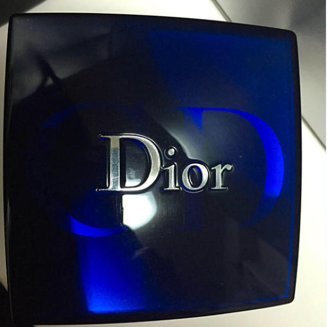 Christian Dior(クリスチャンディオール)のDior ★ パウダー ★ 2800円 コスメ/美容のベースメイク/化粧品(フェイスカラー)の商品写真