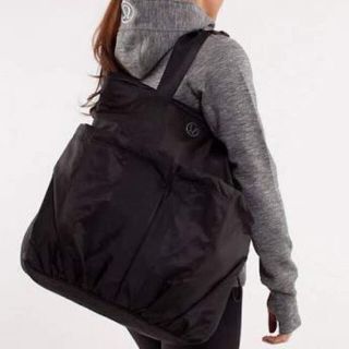 ルルレモン(lululemon)の【新品】Lululemon Flow And Go Tote (ヨガ)