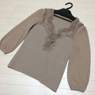 トゥービーシック(TO BE CHIC)の美品 トゥービーシック フリルカットソー サイズⅢ(カットソー(長袖/七分))