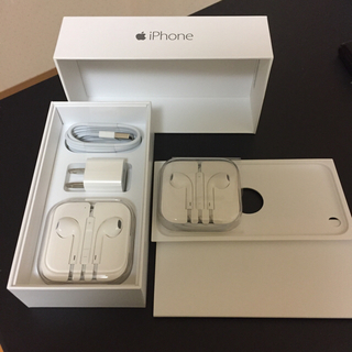 アップル(Apple)のiPhone充電器 イヤホン (バッテリー/充電器)