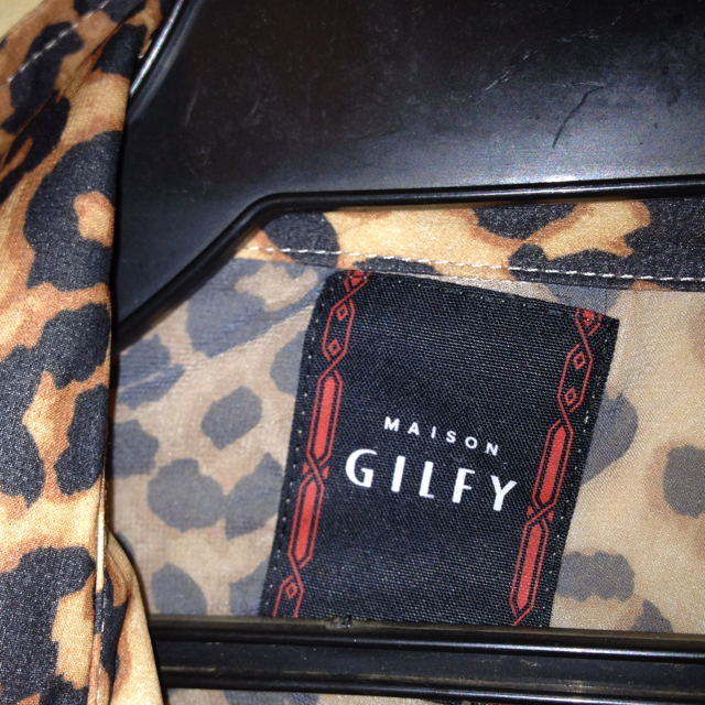 GILFY(ギルフィー)のGILFYレオパードシャツ レディースのトップス(シャツ/ブラウス(長袖/七分))の商品写真