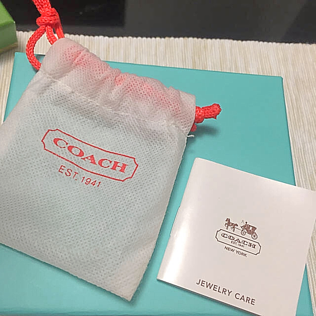 COACH(コーチ)のcoachバングル レディースのアクセサリー(ブレスレット/バングル)の商品写真