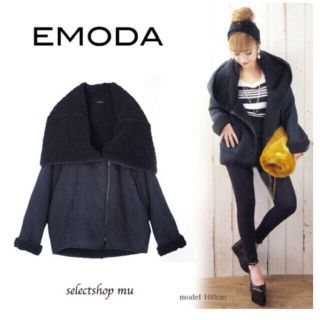 エモダ(EMODA)のEMODA ボリュームフードボアコート(毛皮/ファーコート)