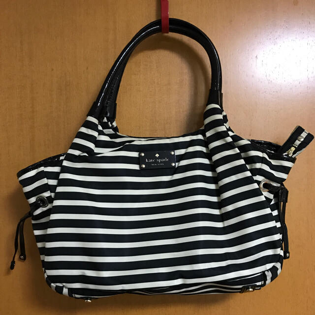 kate spade new york(ケイトスペードニューヨーク)の最終値下げ◆◇kate spade◇◆トート ボーダー レディースのバッグ(トートバッグ)の商品写真